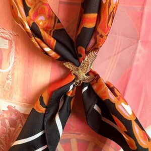 🦅 Vintage Eagle Scarf Slide & Italian Scarf